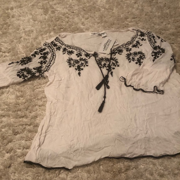 White Tunic - Picture 2 of 8